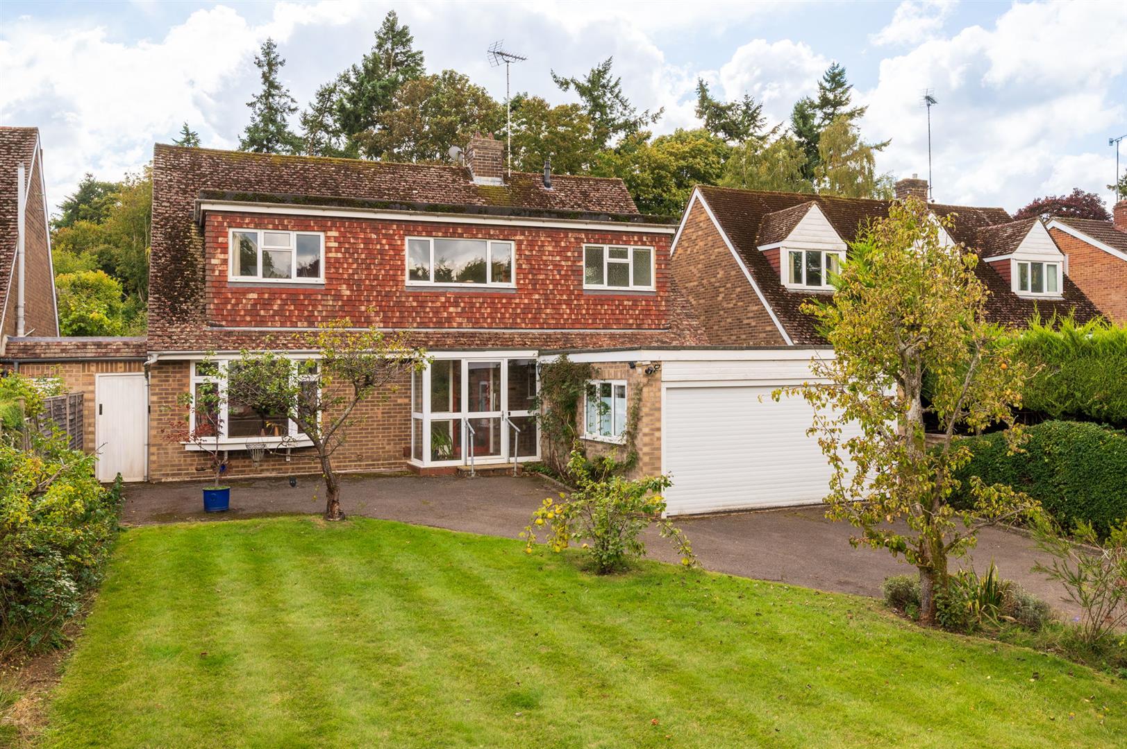 Baskerville Lane, Shiplake